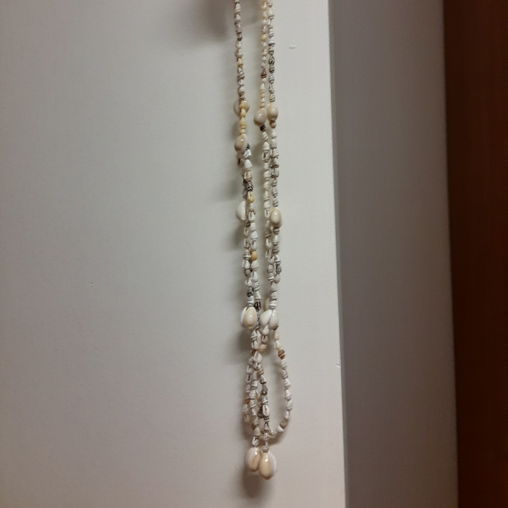 Shell Necklace Set - Picture 2 of 5